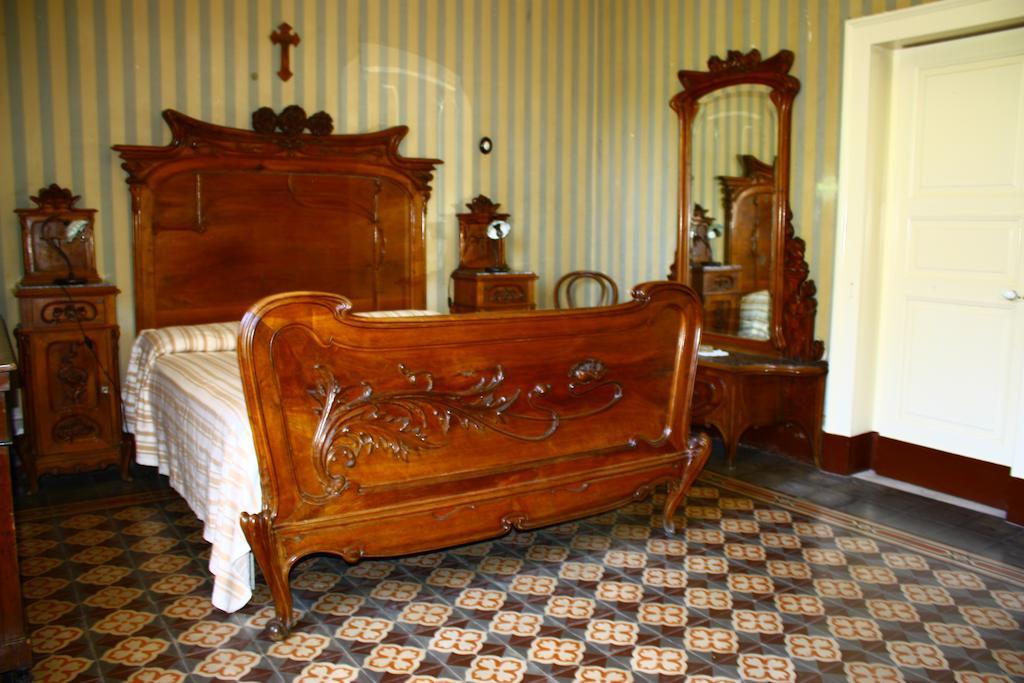 B&B Sotto I Pini Zafferana Etnea Oda fotoğraf