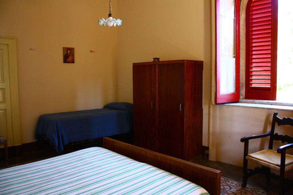 B&B Sotto I Pini Zafferana Etnea Dış mekan fotoğraf